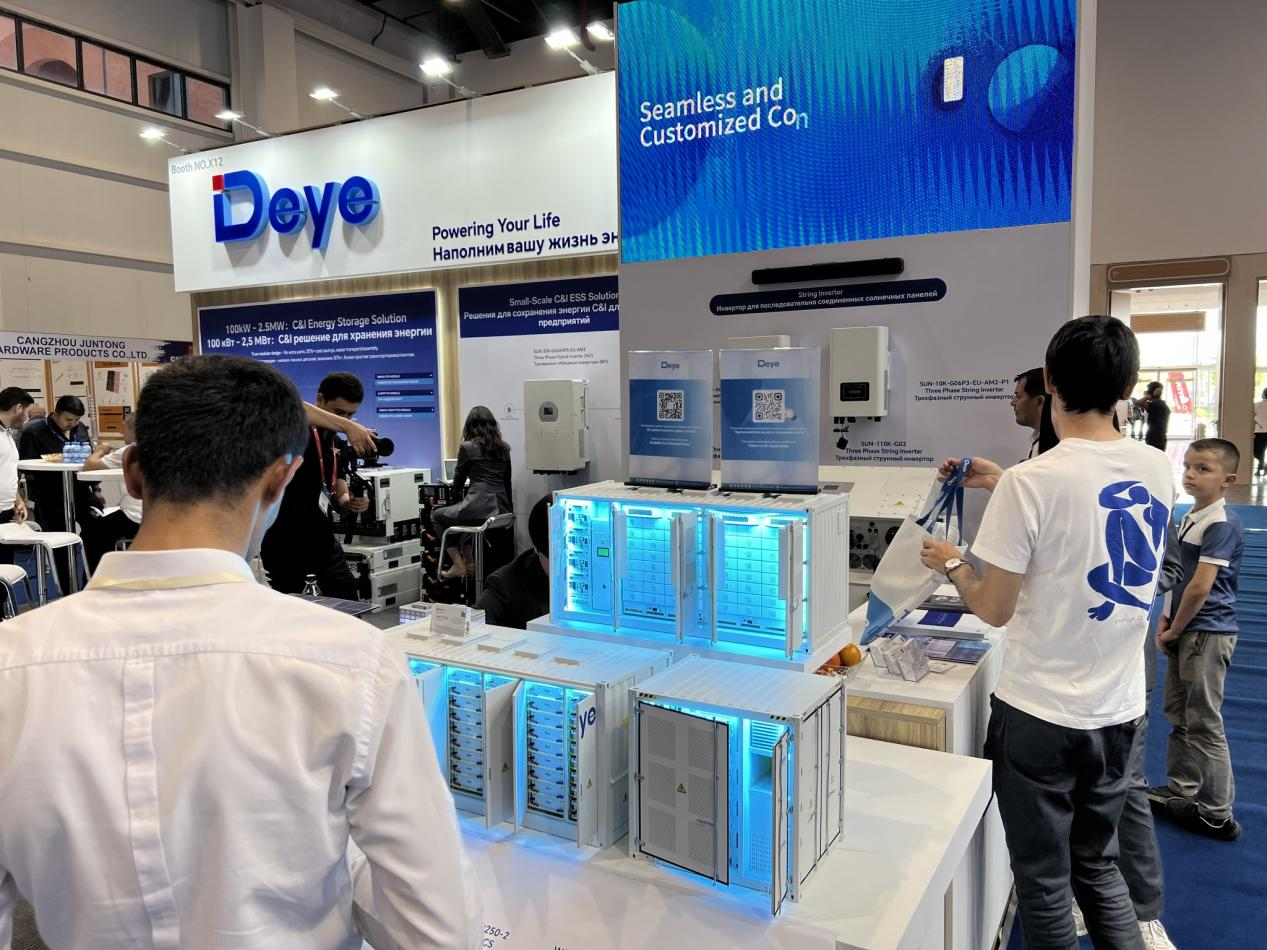 Los sistemas de ESS de Deye múltiples brillan en Power Uzbekistán